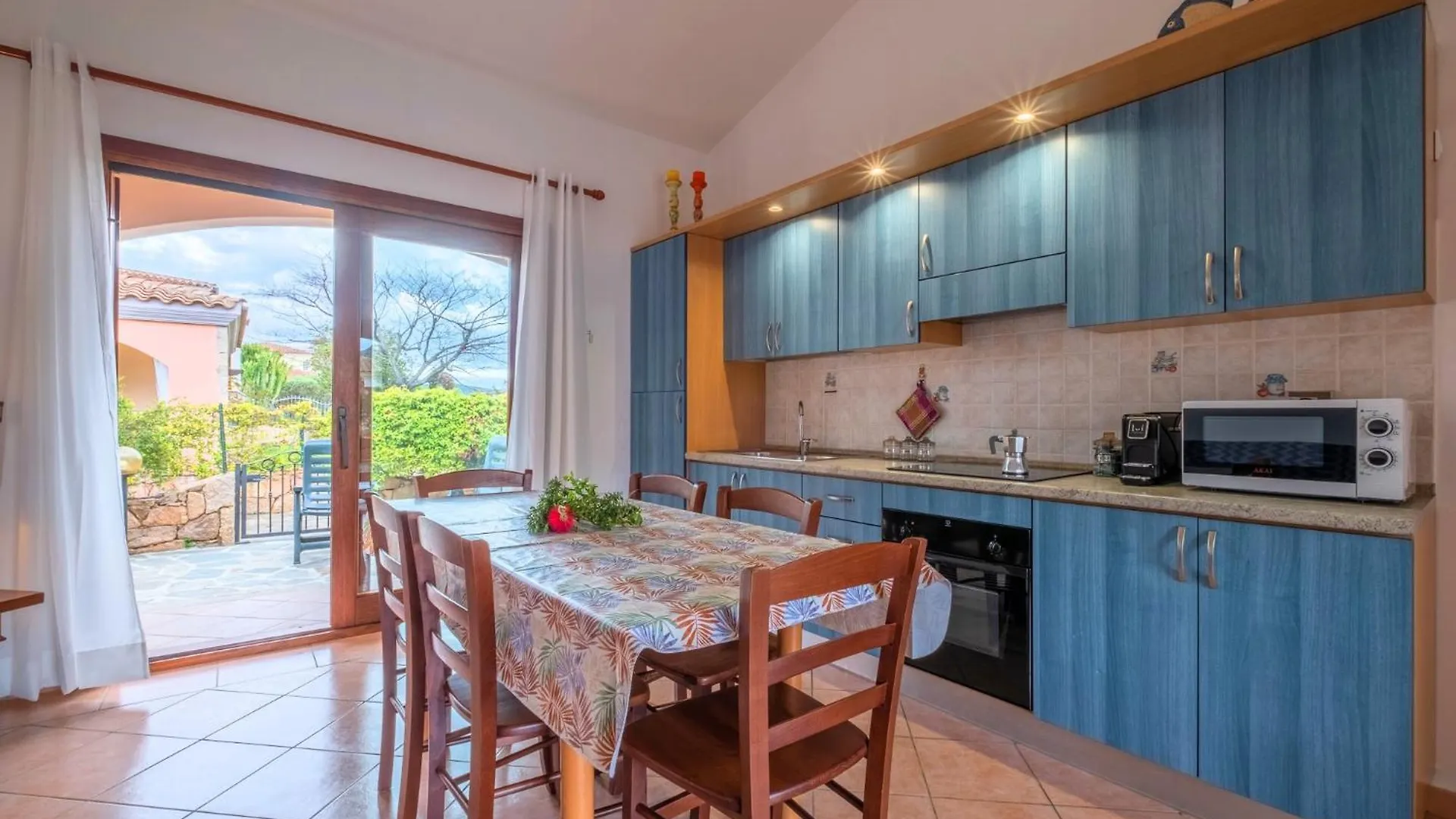 Villetta - Centro - Free Parking - Giardino - Bbq - Ac - Wi-Fi Veloce San Teodoro  0*, San Teodoro (Sardinia)