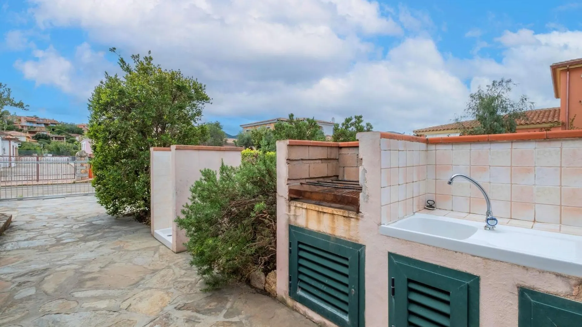Villetta - Centro - Free Parking - Giardino - Bbq - Ac - Wi-Fi Veloce San Teodoro  Vakantiehuis